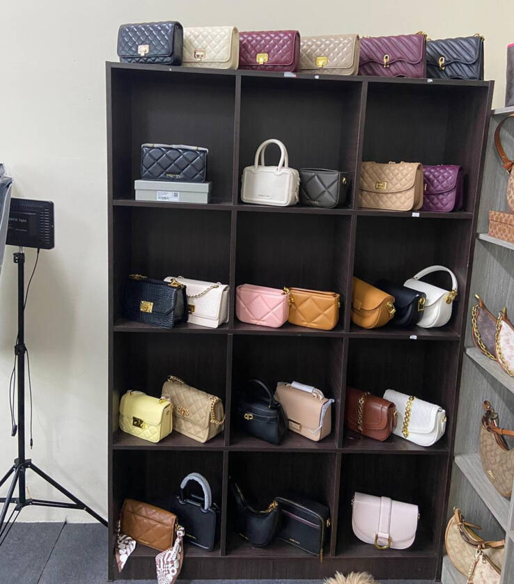 Jom dapatkan koleksi handbag dengan kami sekarang