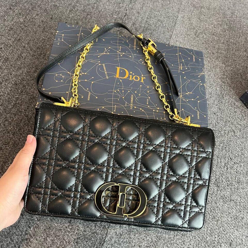 Pelbagai design handbag yang menarik untuk anda dapatkan