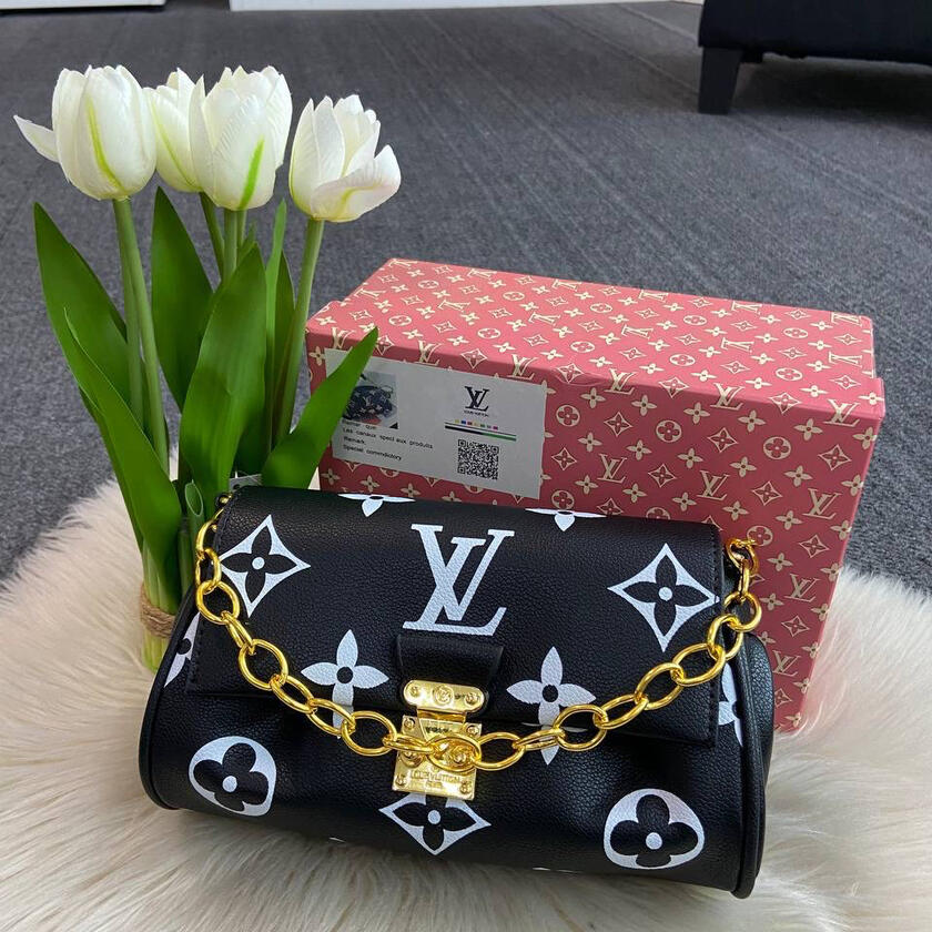 Mencari handbag untuk dinner atau event kami ada jual juga